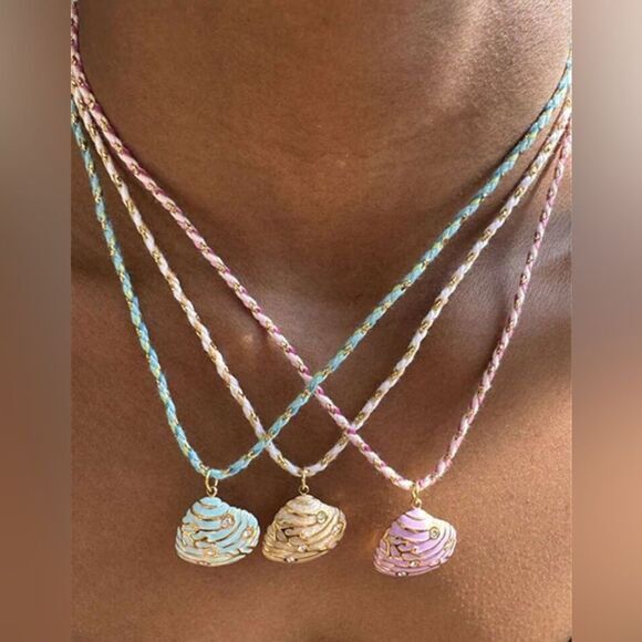 seashell Necklace A1470 - Picture 2 of 3